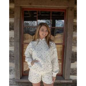 NEW PRETTY GARBAGE may sweat shorts in white